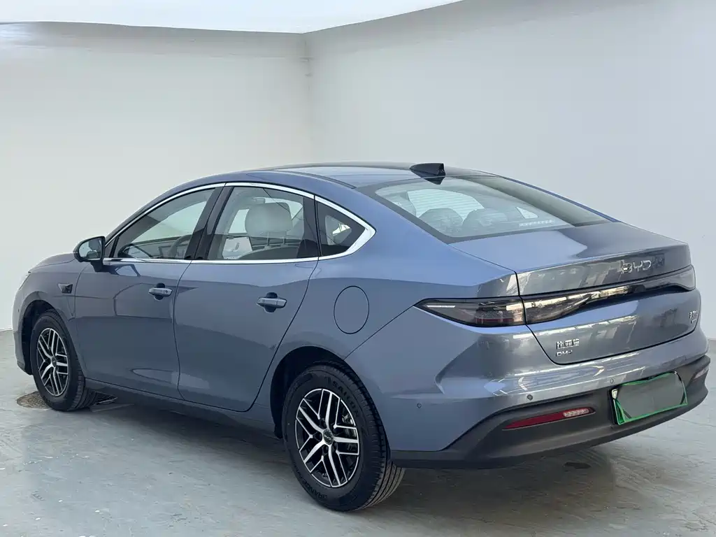 BYD Seal 05 DM-i 2025 — фото 9