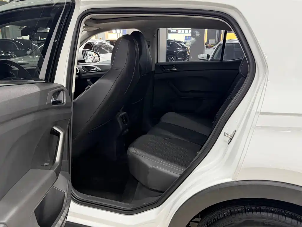 Volkswagen T-Cross 2023 — фото 11