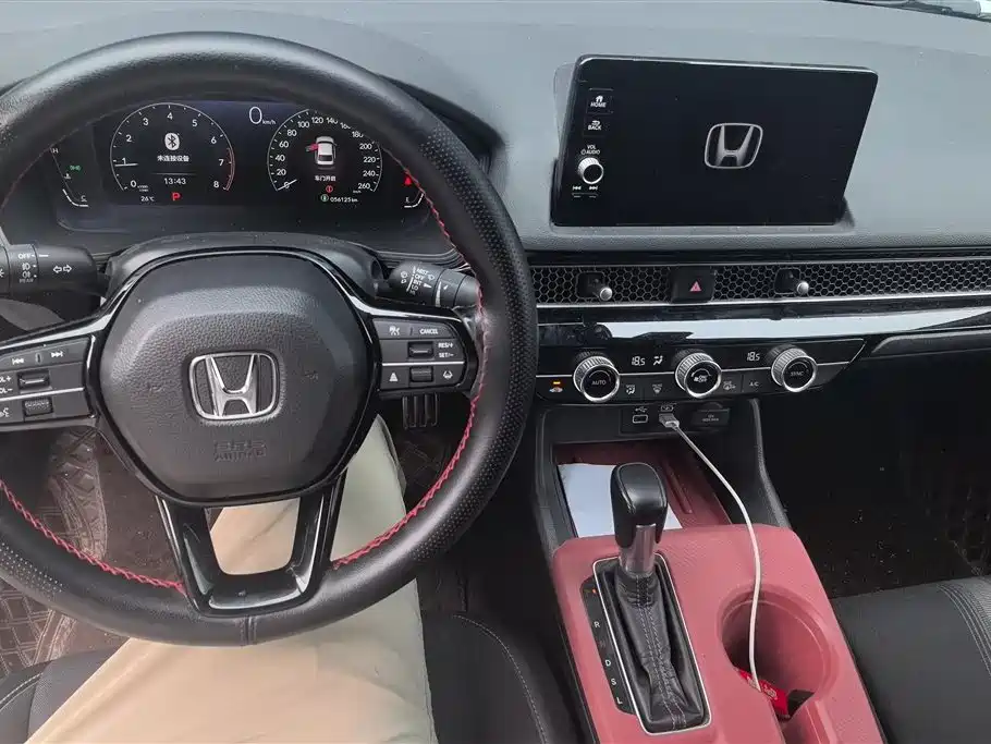 Honda Civic 2023 — фото 12