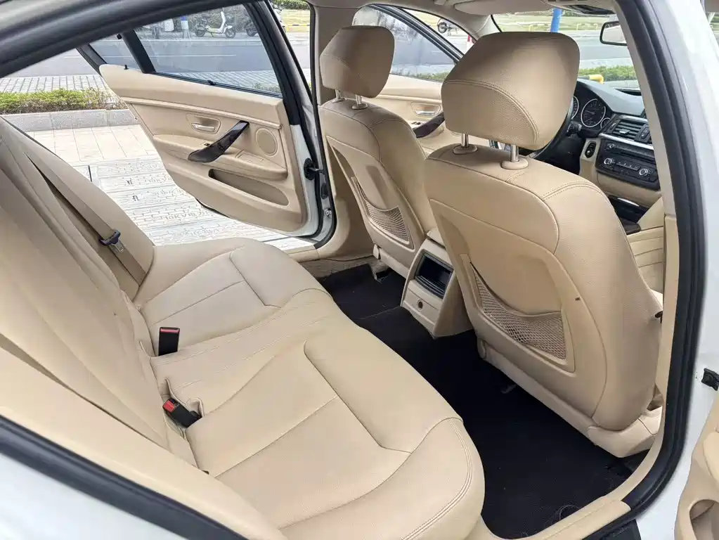BMW 3 Series 2013 — фото 26