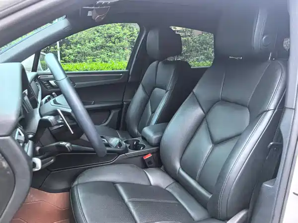 Porsche Macan 2025