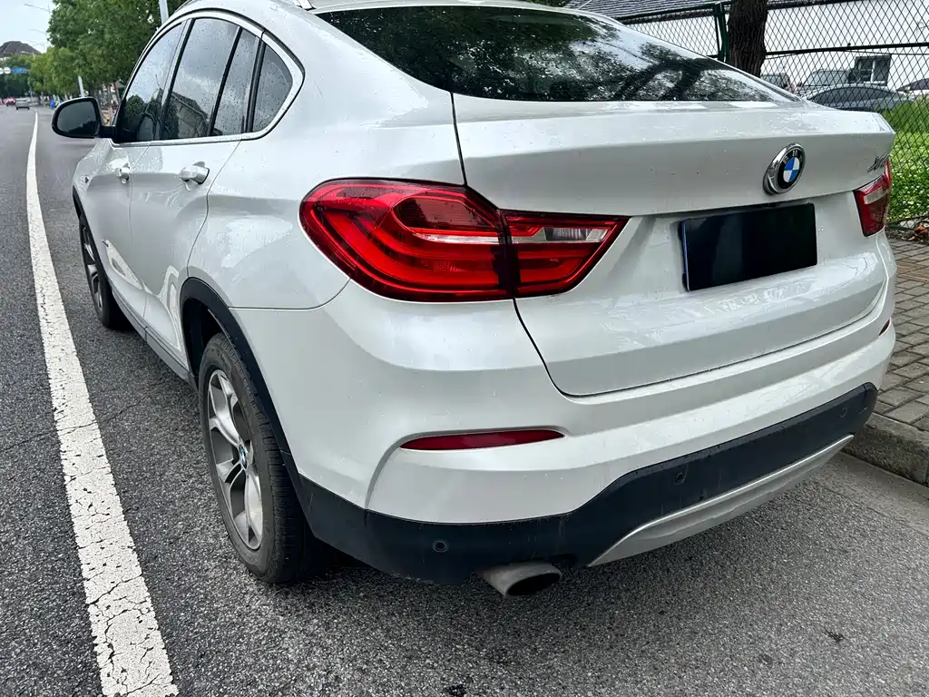 BMW X4 2016 — фото 8