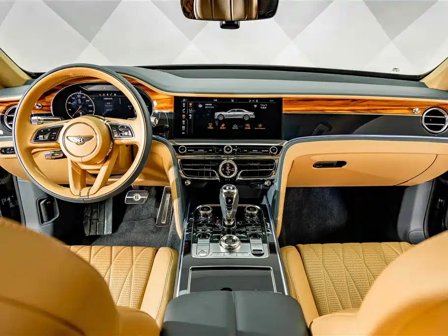 Bentley Flying Spur 2021 — фото 15