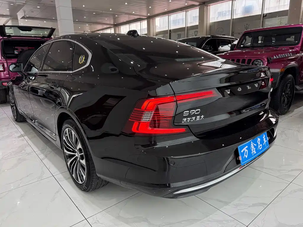 Volvo S90 2024 — фото 18