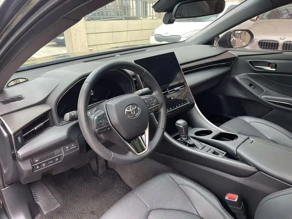 Toyota Avalon 2023 — фото 17