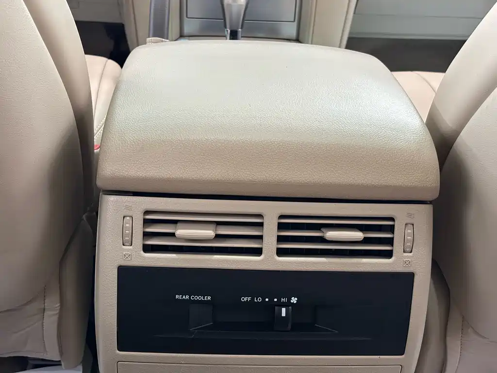 Toyota Land Cruiser 2019 — фото 18