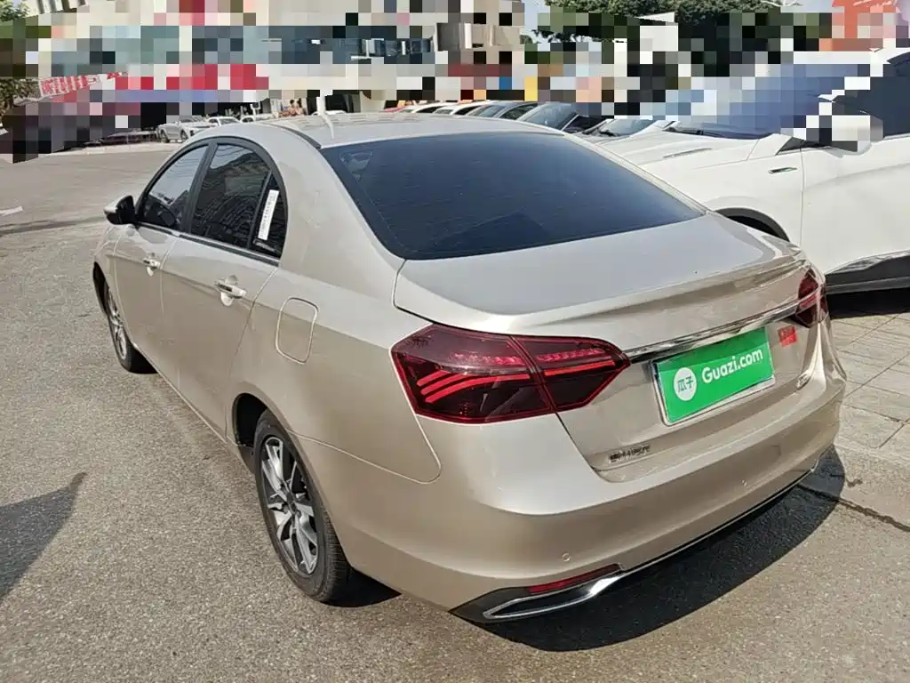 Geely Emgrand 2021