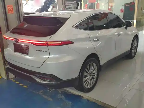 Toyota Harrier 2022