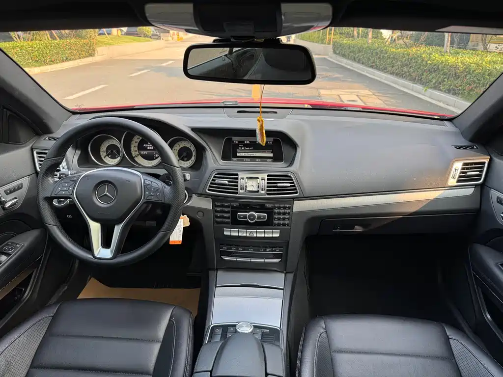 Mercedes-Benz E-Class 2014 — фото 16