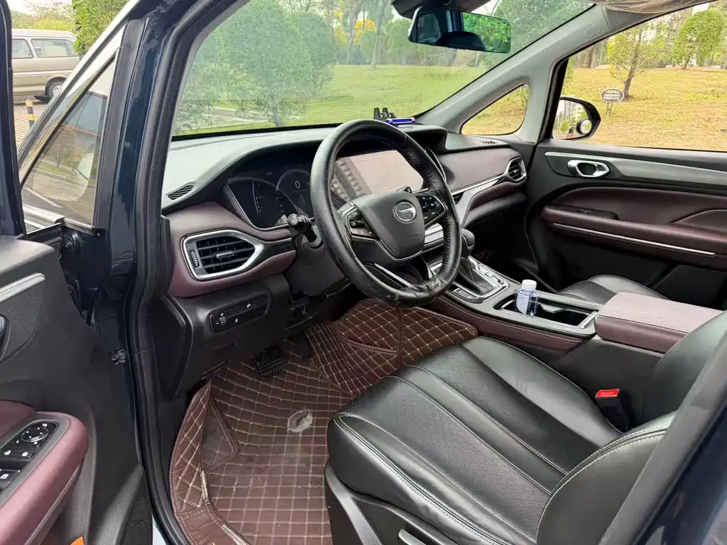 GAC Trumpchi M6 2021 — фото 4