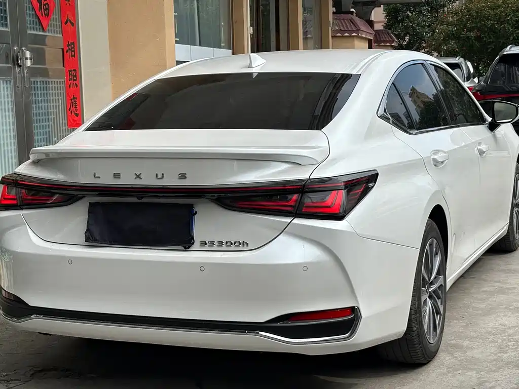 Lexus ES 2025 — фото 9