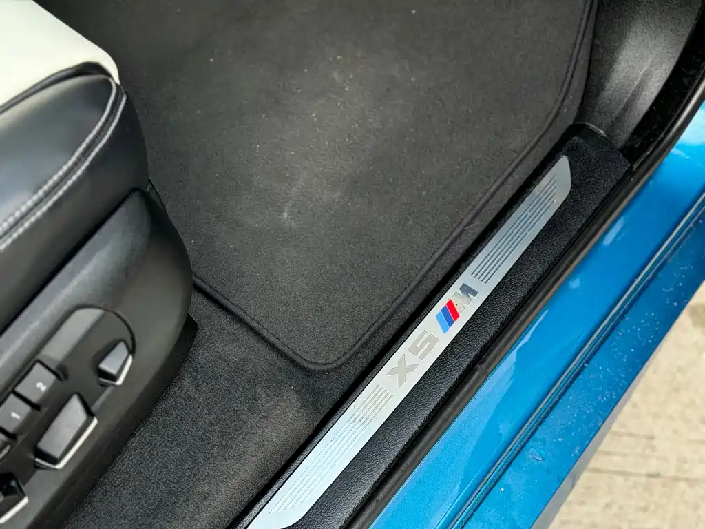 BMW X5 M 2016 — фото 20