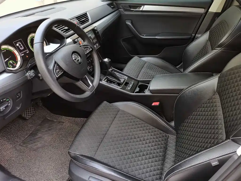 Skoda Speedy 2017 — фото 16