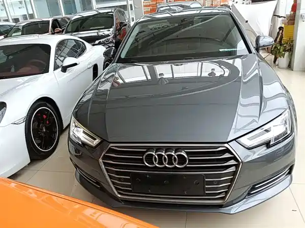 Audi A4L 2018