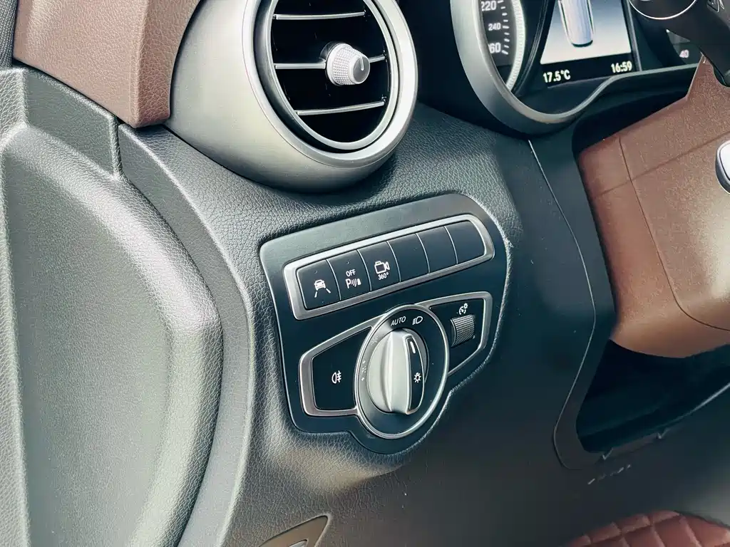 Mercedes-Benz GLC 2018 — фото 17