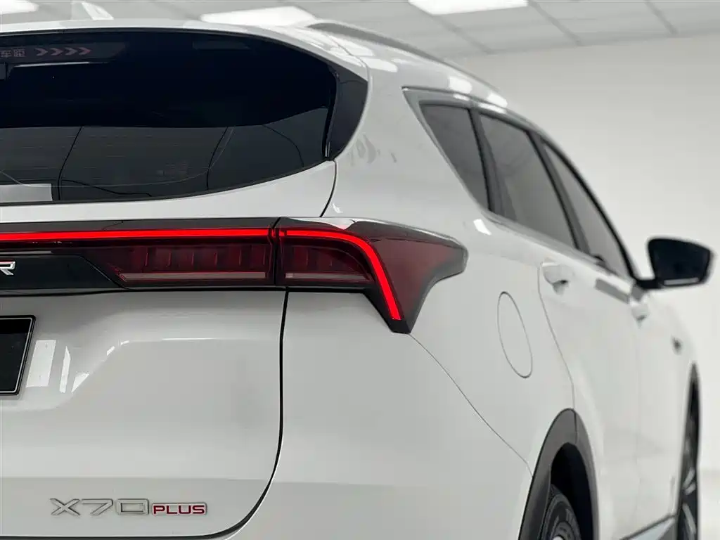 Jetour X70 PLUS 2022 — фото 15