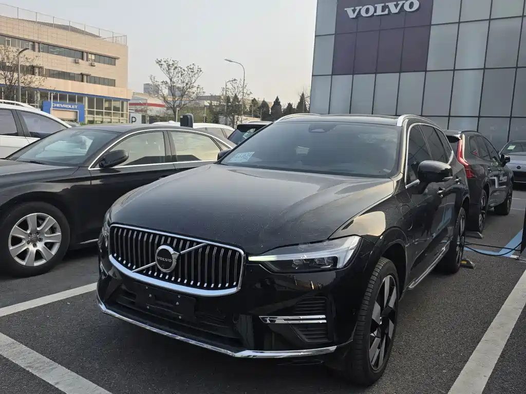 Volvo XC60 PHEV 2026