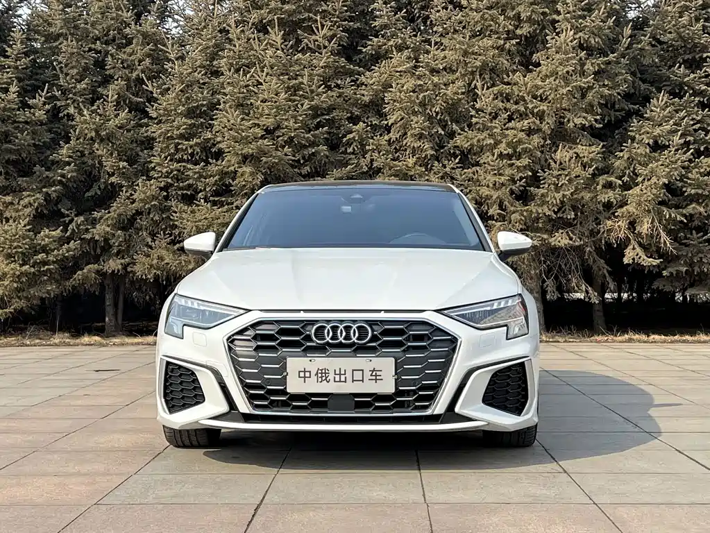 Audi A3 2023 — фото 2