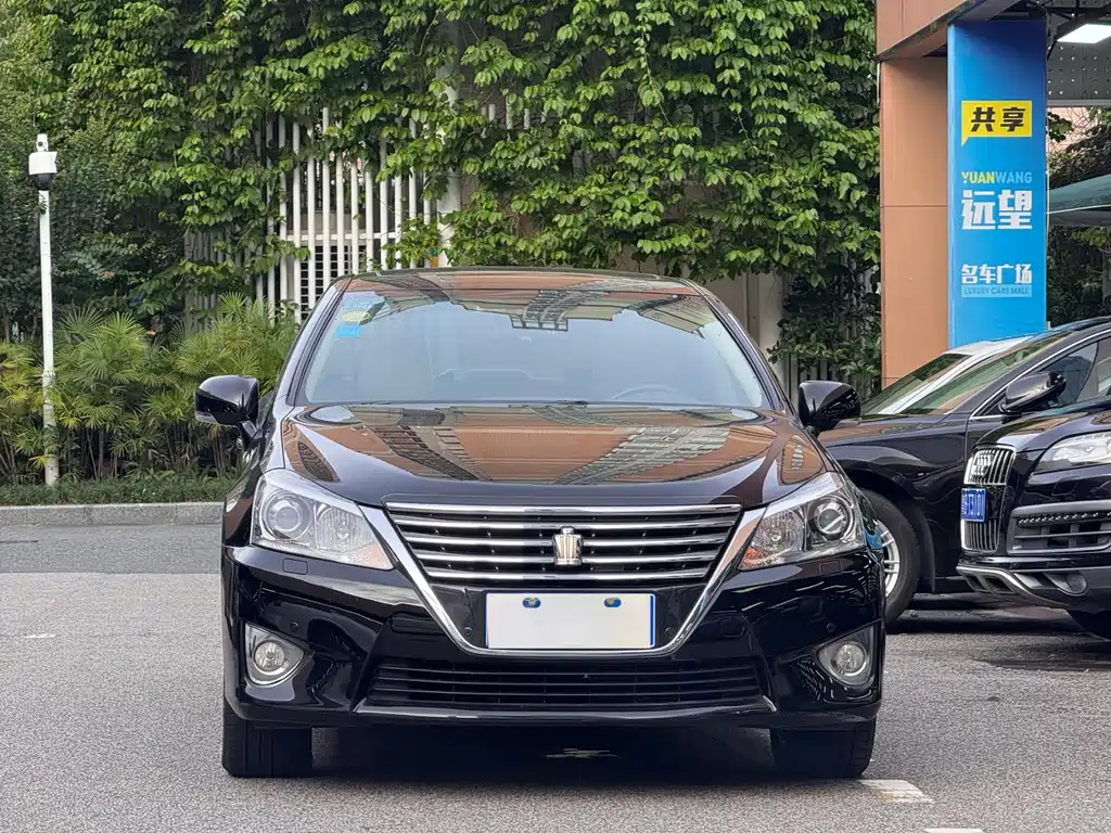 Toyota Crown 2014 — фото 2