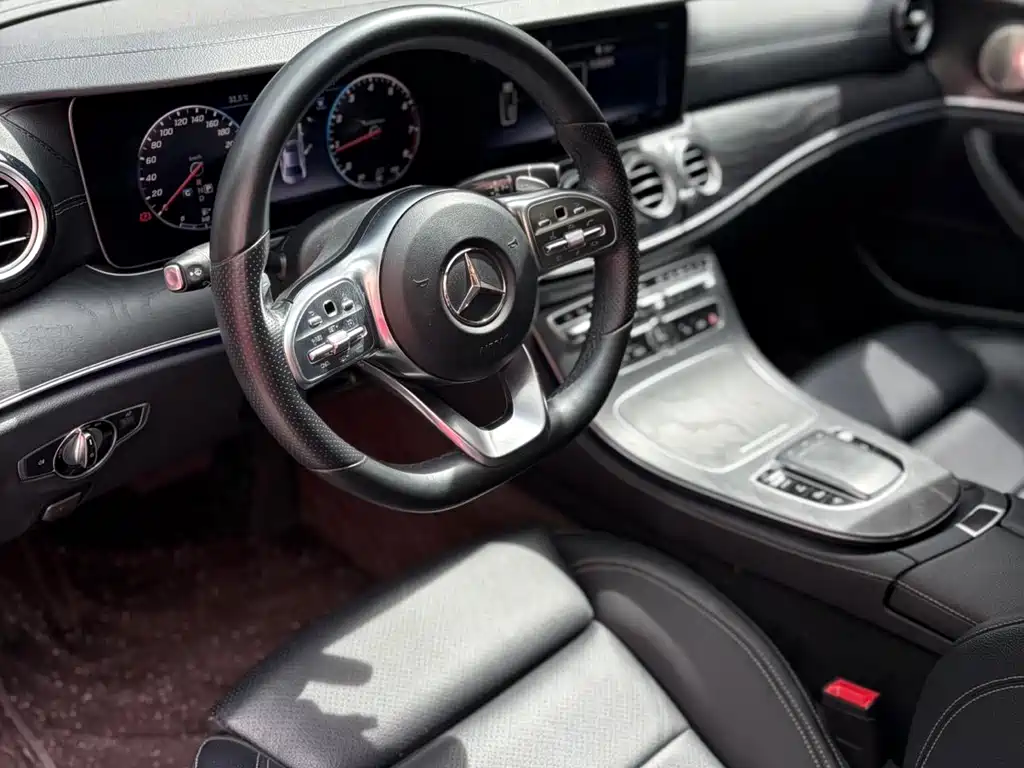 Mercedes-Benz E-Class 2019 — фото 10
