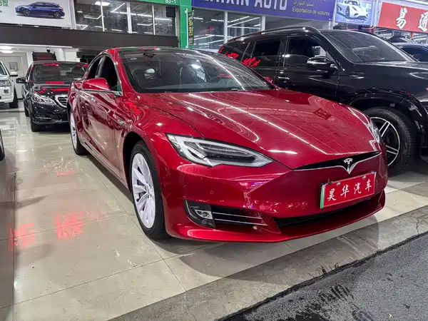 Tesla Model S 2019