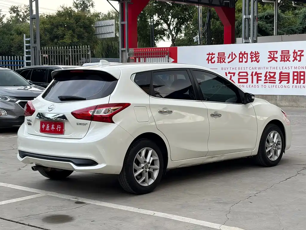 Nissan Tiida 2020 — фото 17