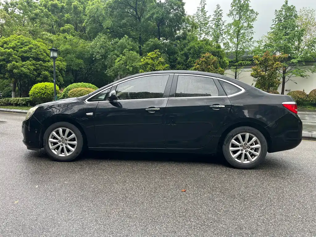 Buick Excelle 2013