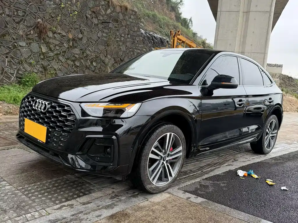 Audi Q5L Sportback 2021 — фото 1