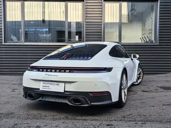 Porsche 911 2025