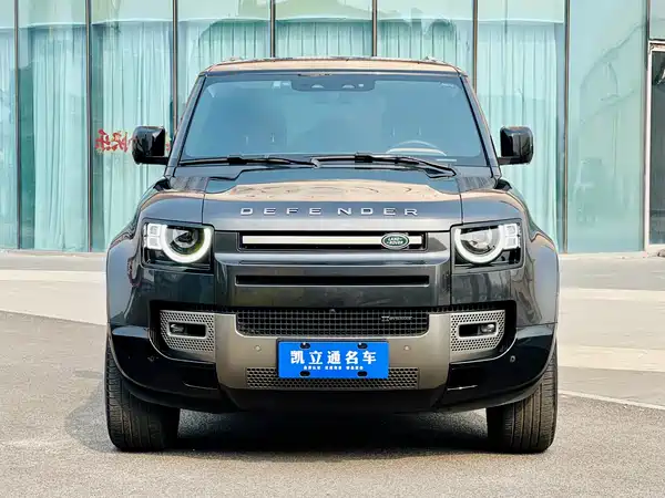 Land Rover Defender 2023