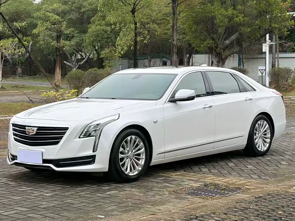 Cadillac CT6 2018 — фото 1