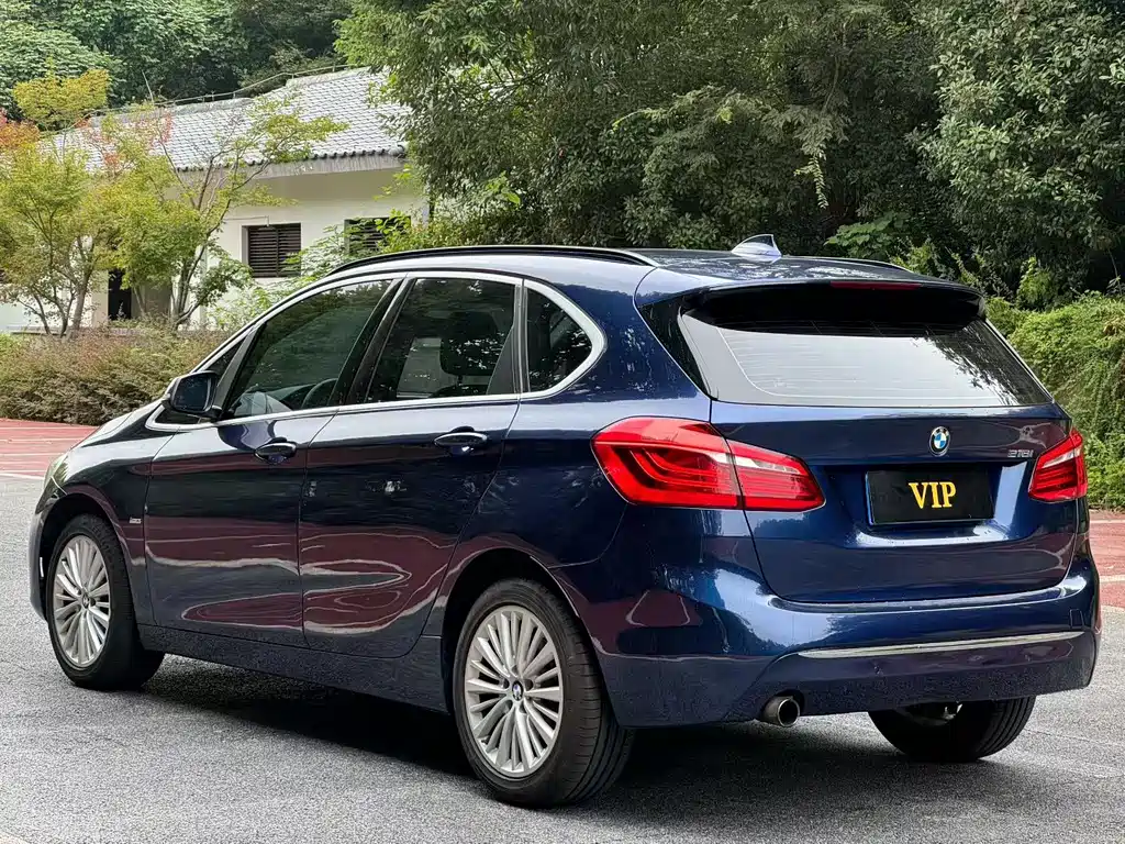 BMW 2 Series Active Tourer 2017 — фото 4