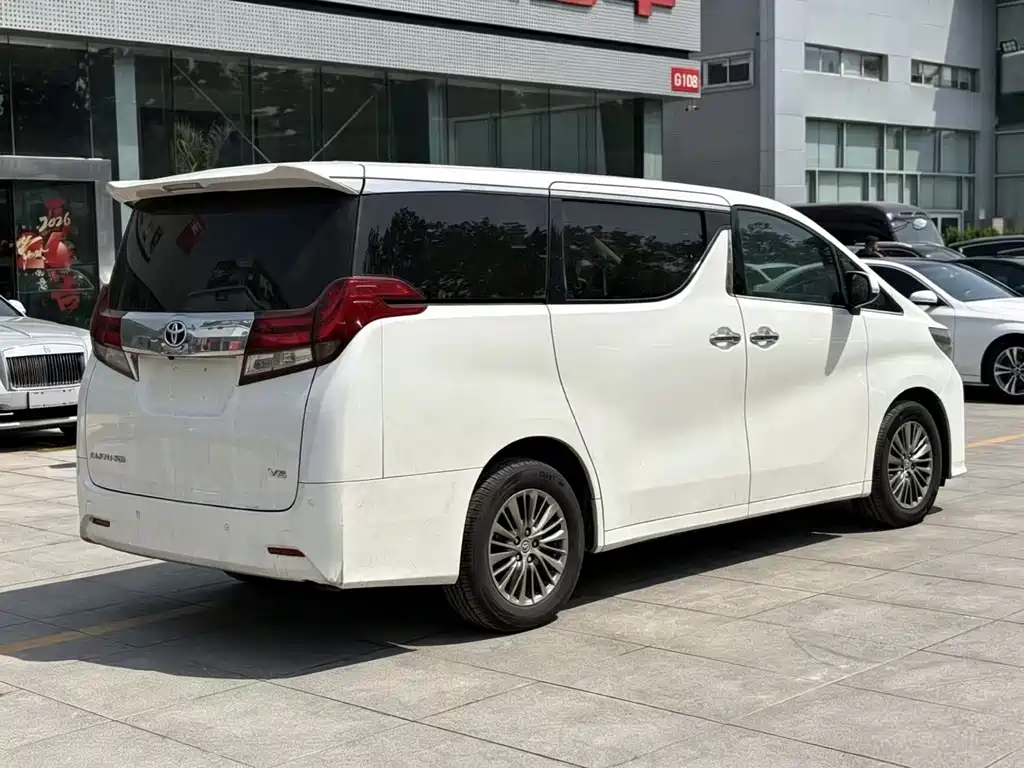 Toyota Alphard 2016 — фото 6