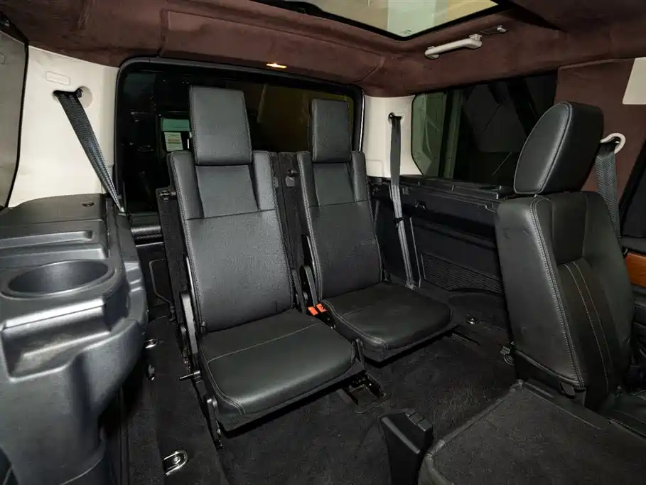 Land Rover Discovery 2012 — фото 11