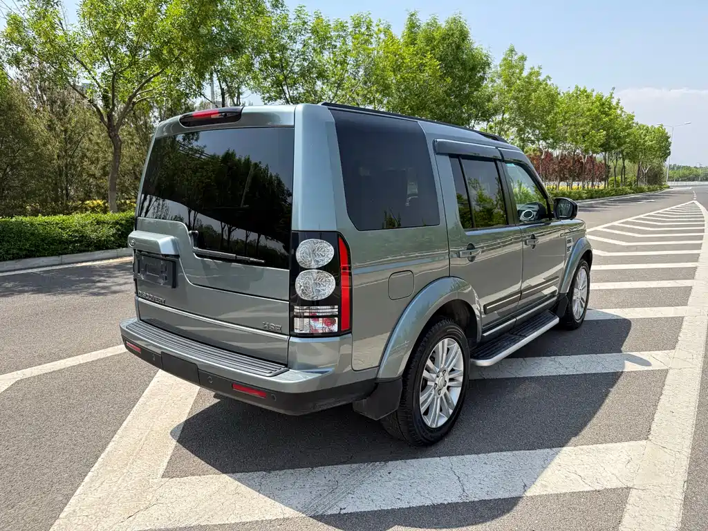 Land Rover Discovery 2014 — фото 9