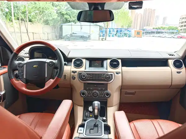 Land Rover Discovery 2011