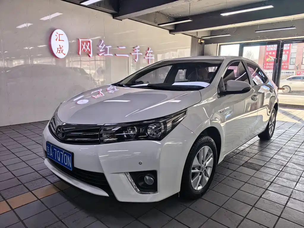 Toyota Corolla 2017 — фото 1