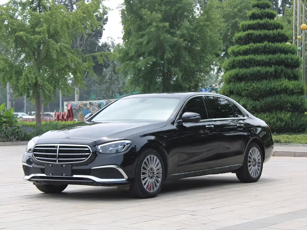 Mercedes-Benz E-Class 2023