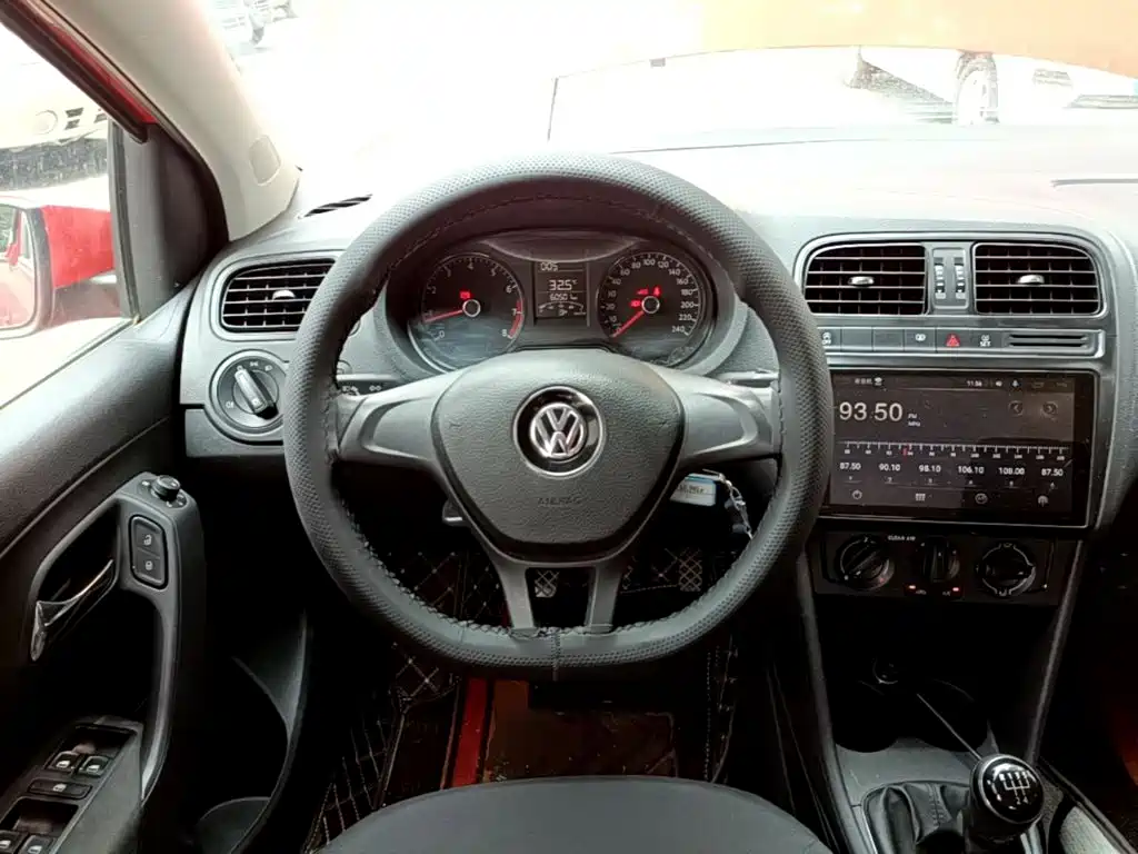 Volkswagen Polo 2019 — фото 11