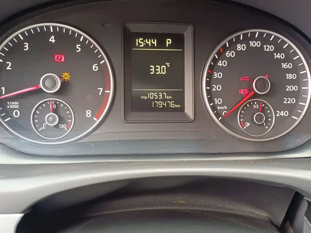 Volkswagen Touran 2015