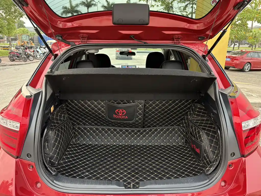 Toyota Yaris L 2019 — фото 13