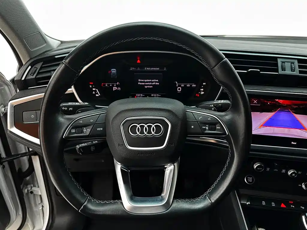 Audi Q3 2022 — фото 11