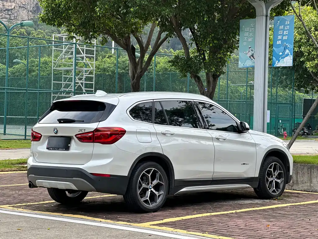 BMW X1 2017 — фото 12
