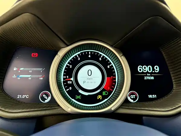 Aston Martin DB11 2019