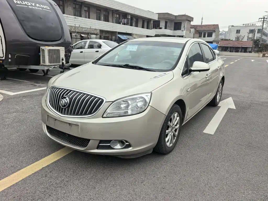 Buick Excelle 2014 — фото 1