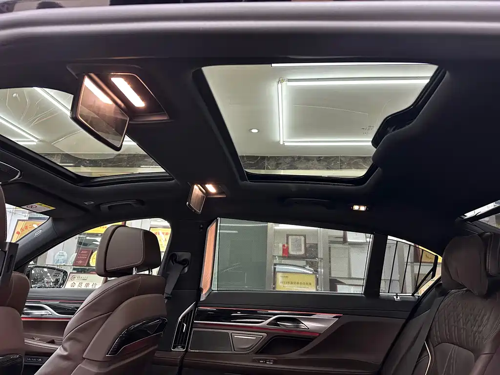 BMW 7 Series 2022 — фото 10