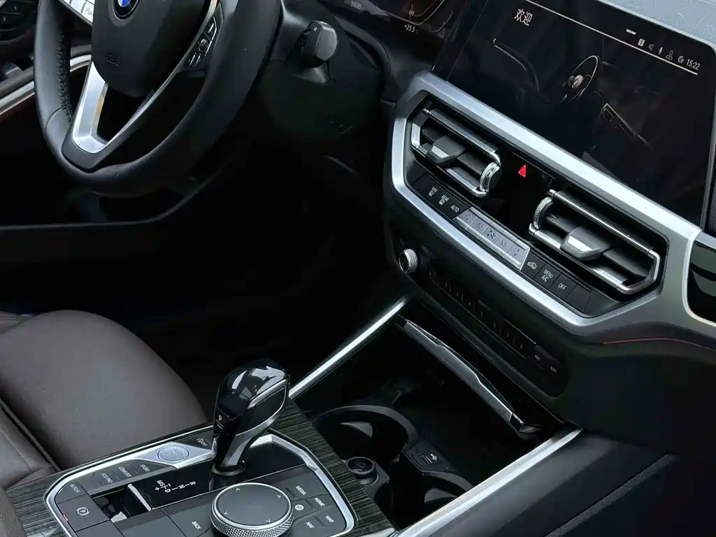 BMW 3 Series 2019 — фото 4