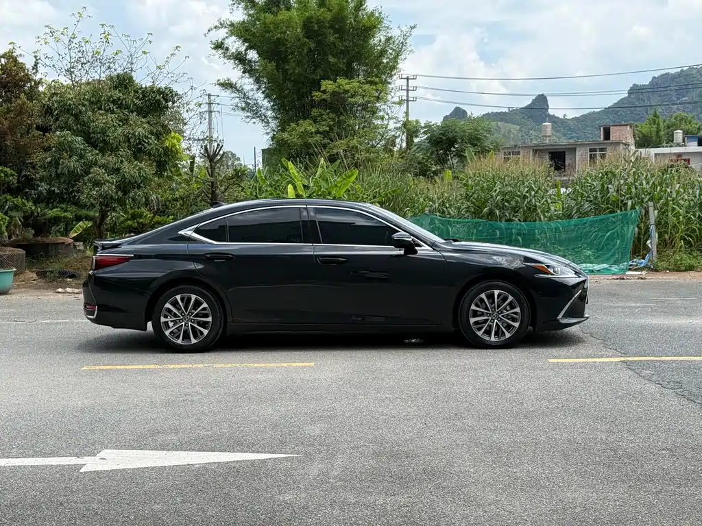 Lexus ES 2024 — фото 11