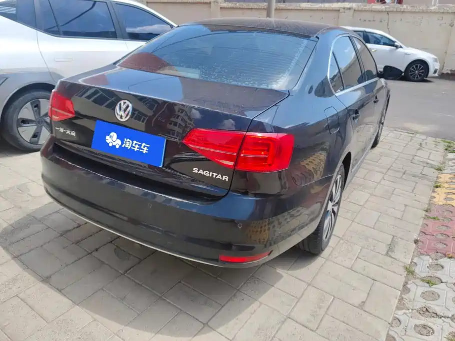 Volkswagen Sagitar 2018