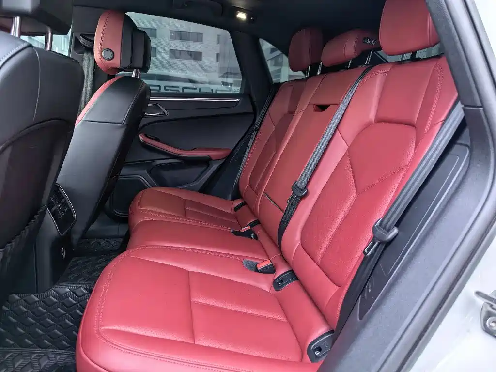Porsche Macan 2024 — фото 24